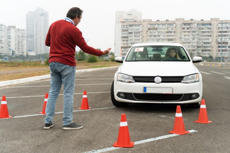 Personne passant l'examen du permis de conduire